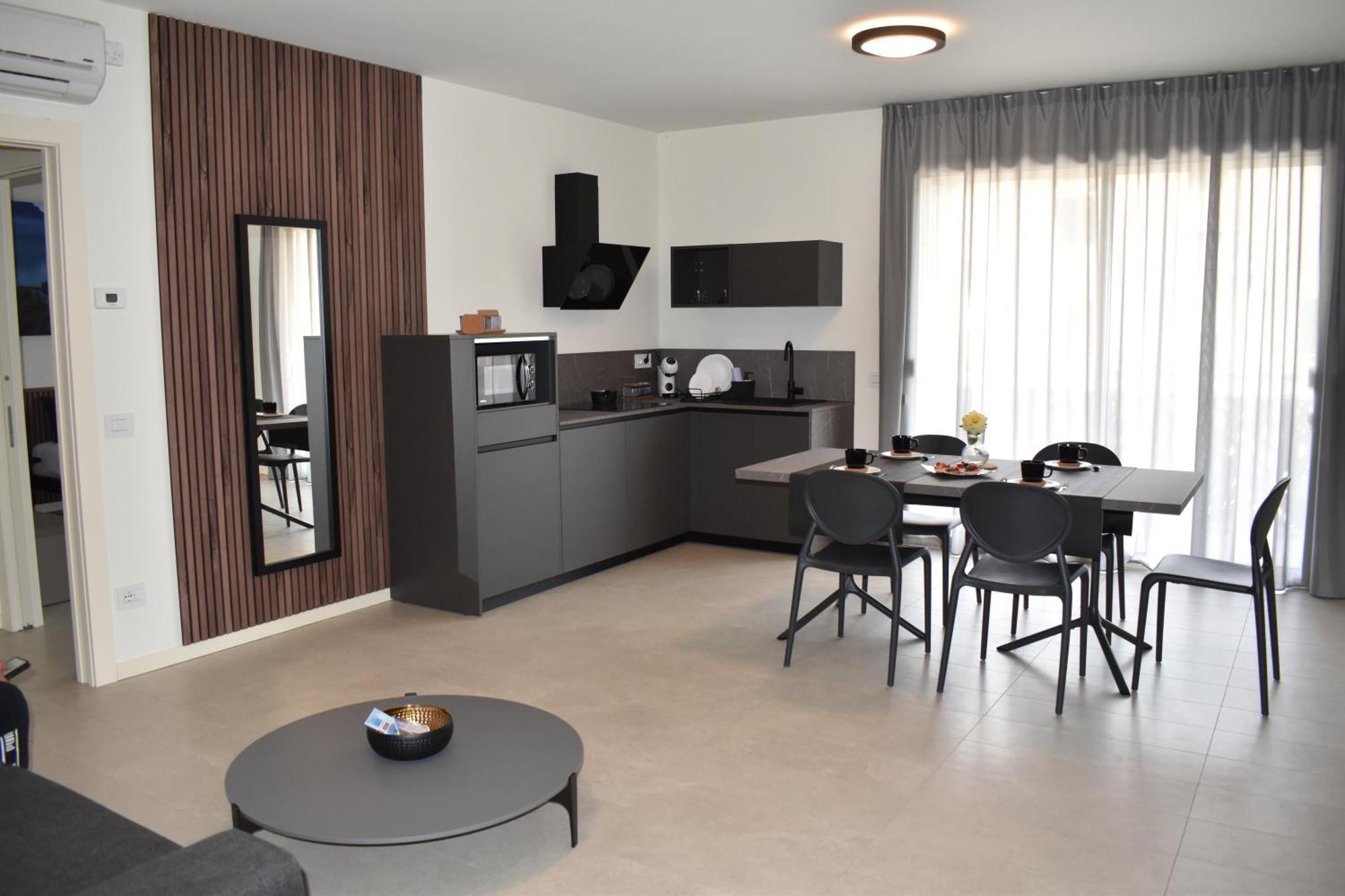 Baia Delle Rose Via Roma 111 Apartment Costa Volpino Exterior photo
